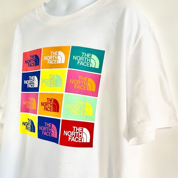 NWT Boy’s The North Face Graphic Tee - Picture 4 of 8